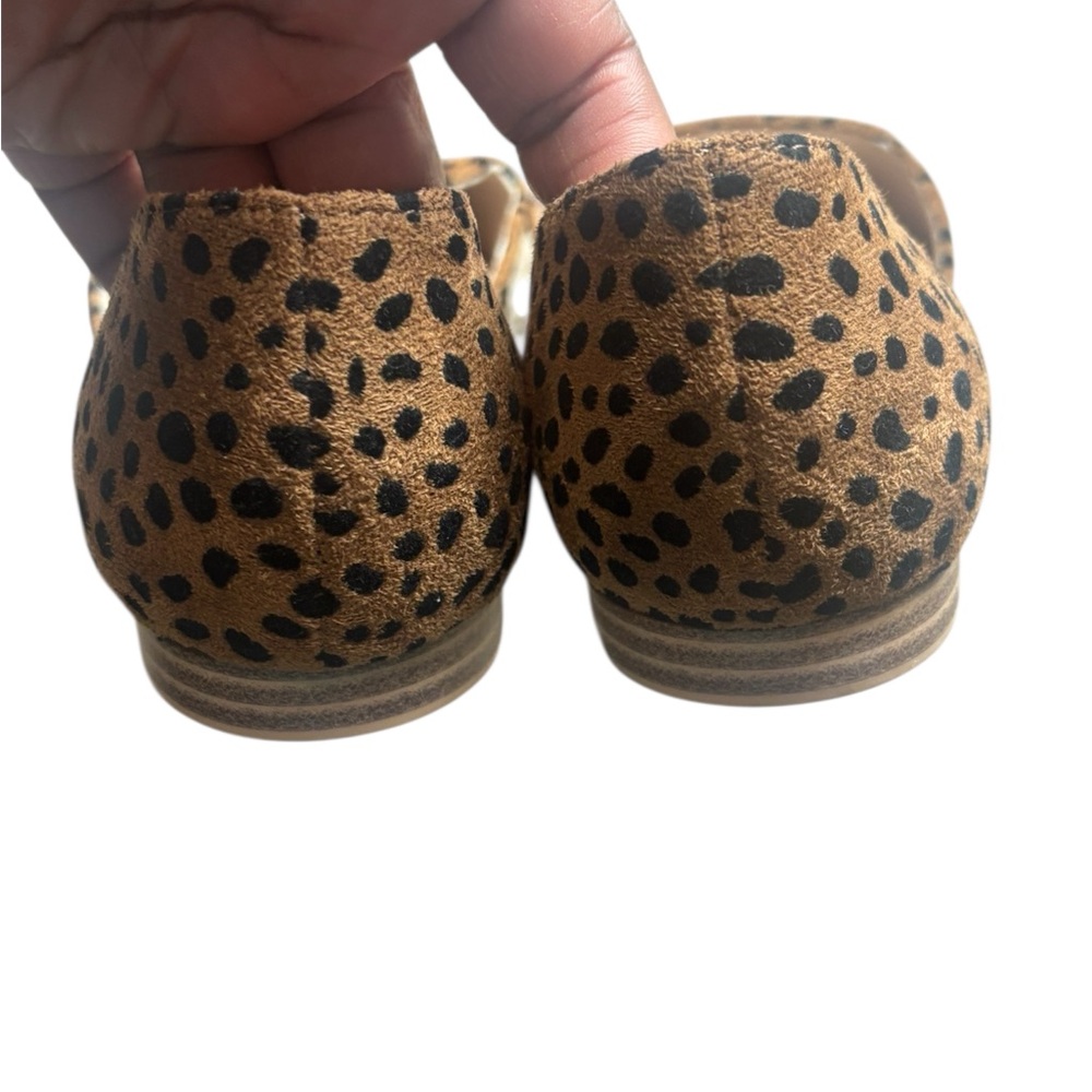 Isaac Mizrahi New York Women's Brown Leopard Spots Flats Sz 6 - Picture 3 of 7